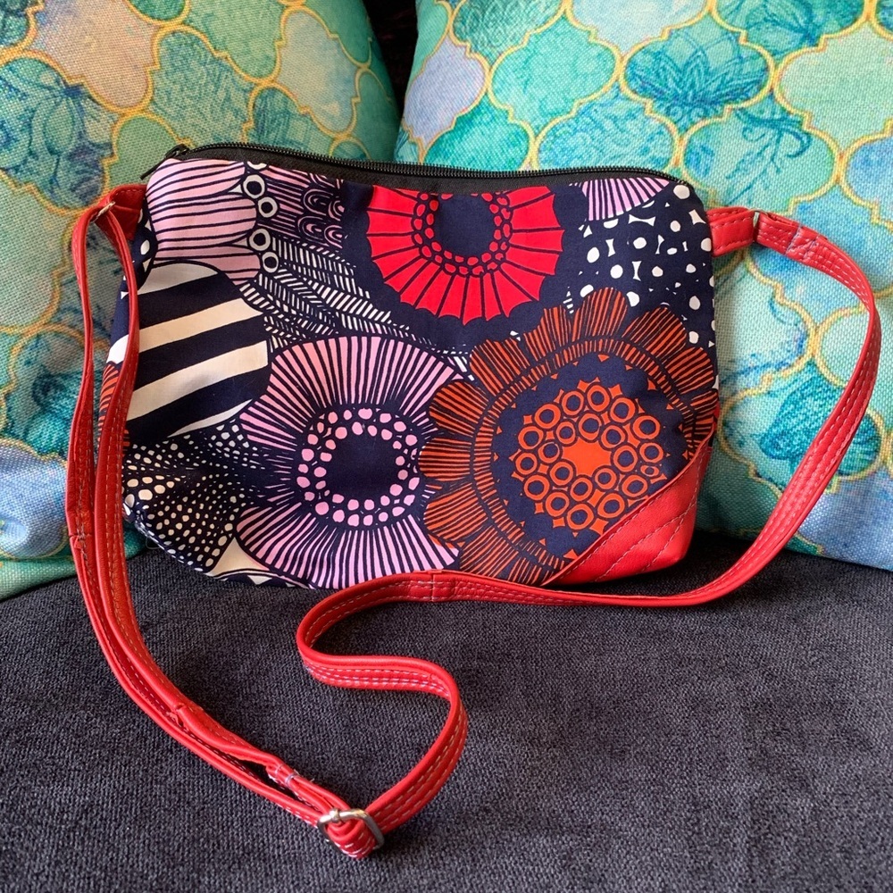 Handcrafted Crossbody Purse Retro Style with Recycled Leather & Fabric